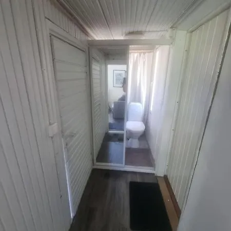 샬레 Kotoisa Moekki Paljulla Ja Puusaunalla *