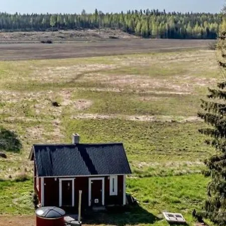 Kotoisa Moekki Paljulla Ja Puusaunalla Chalet