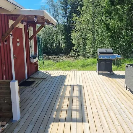 Kotoisa Moekki Paljulla Ja Puusaunalla Chalet Orimattila